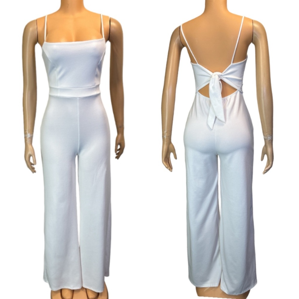 Vintage Jumpsuit White Wide Legs   Tie back spaghetti straps wide legs size M